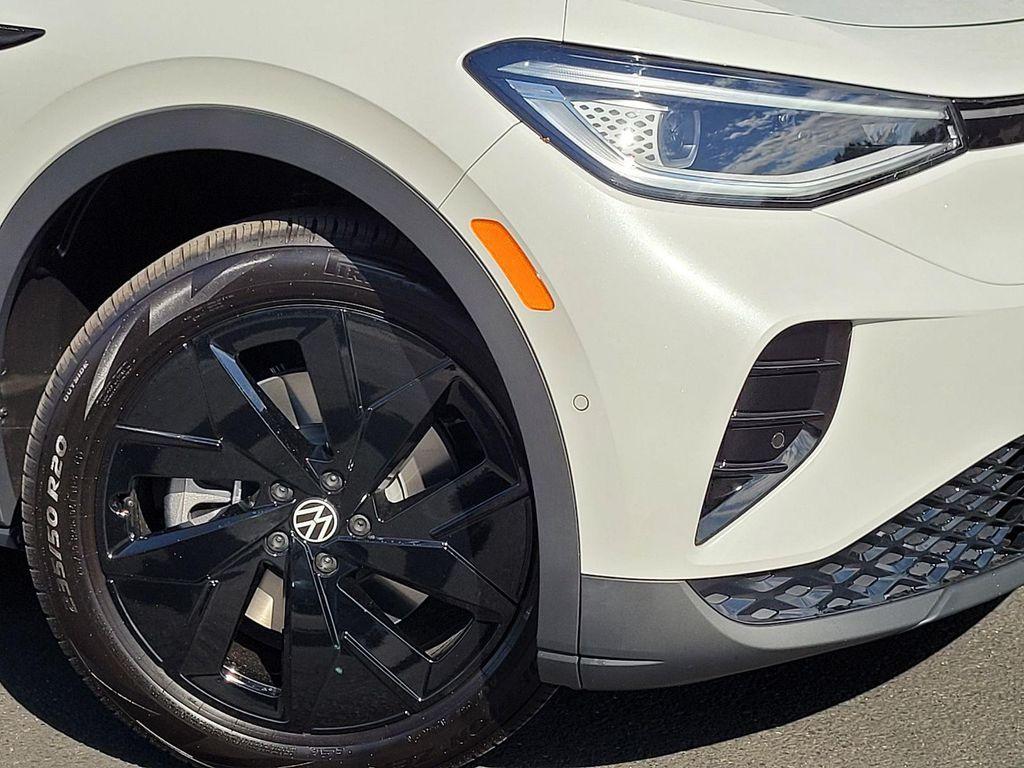 new 2025 Volkswagen ID.4 car, priced at $46,026