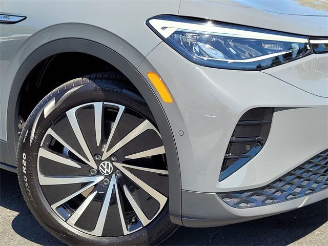 new 2025 Volkswagen ID.4 car, priced at $47,576