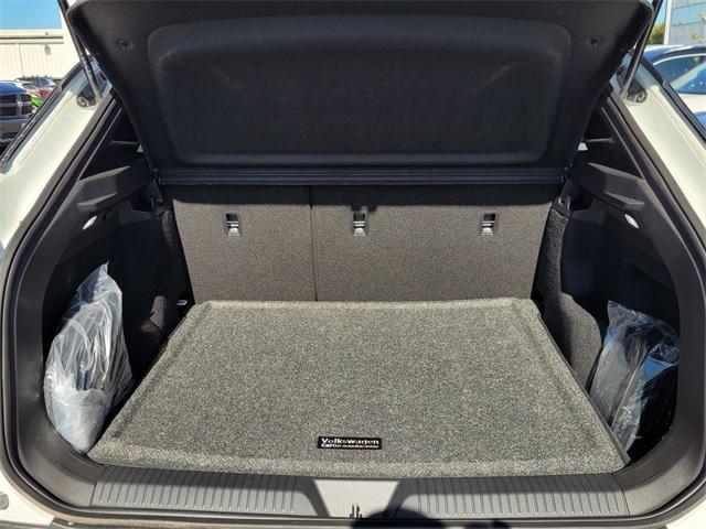 new 2025 Volkswagen ID.4 car, priced at $45,576