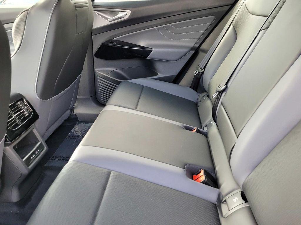 new 2025 Volkswagen ID.4 car, priced at $45,571