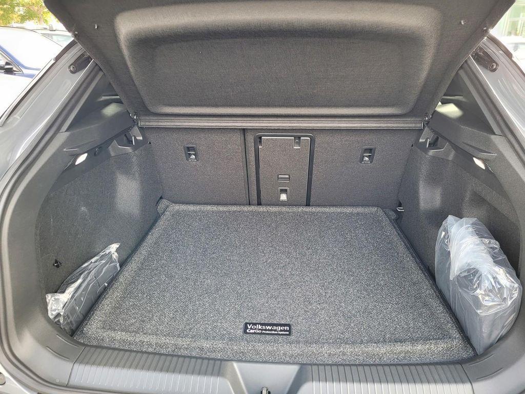new 2025 Volkswagen ID.4 car, priced at $45,571