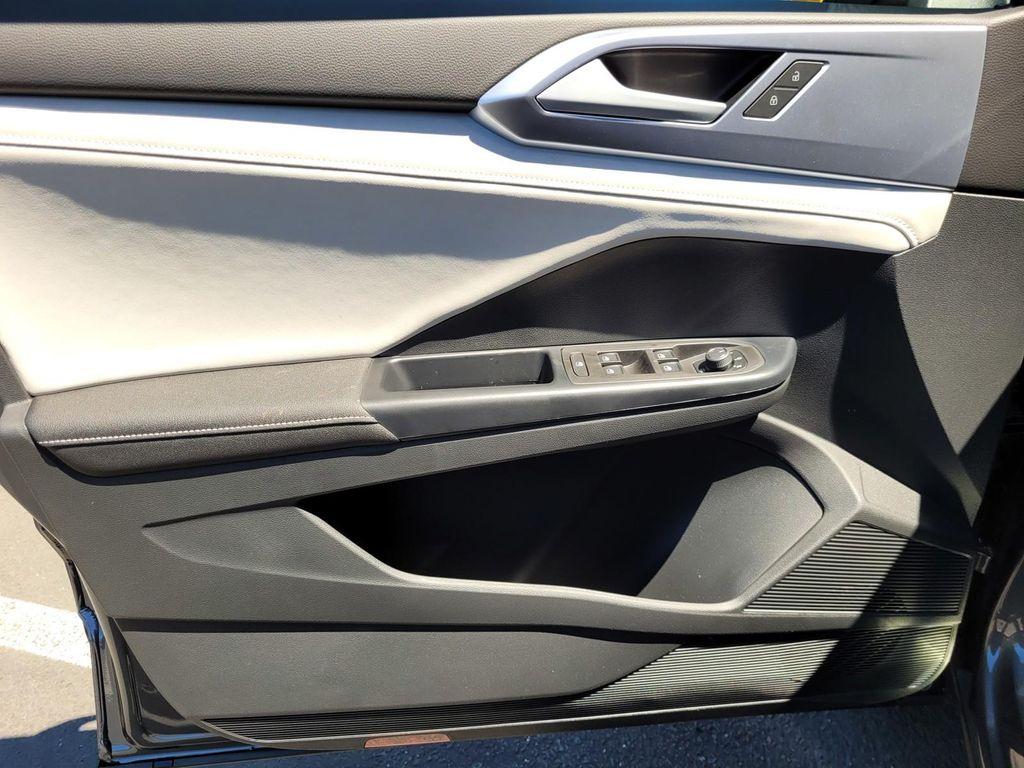 new 2025 Volkswagen Taos car, priced at $31,606