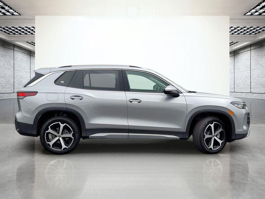 new 2025 Volkswagen Tiguan car, priced at $32,970