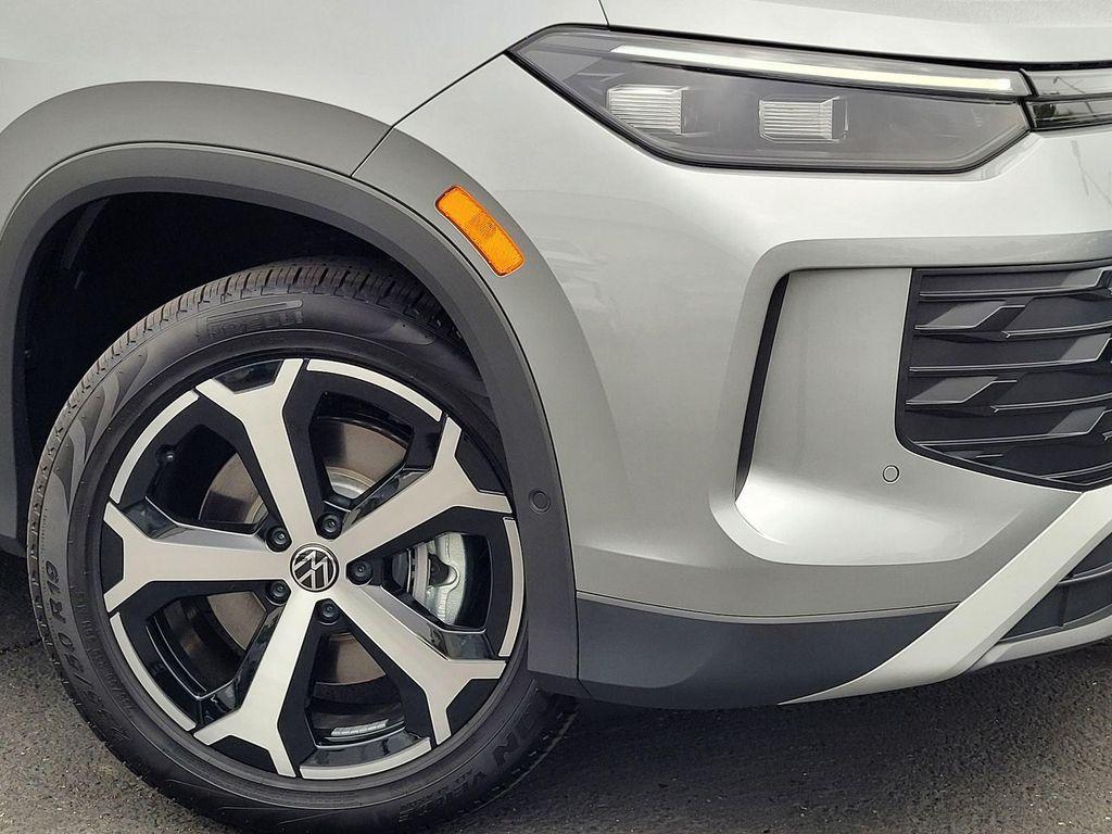 new 2025 Volkswagen Tiguan car, priced at $32,970