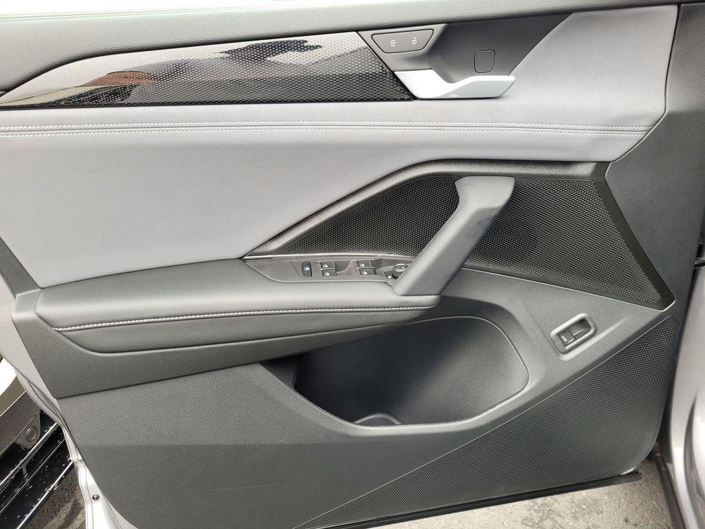 new 2025 Volkswagen Tiguan car, priced at $32,970