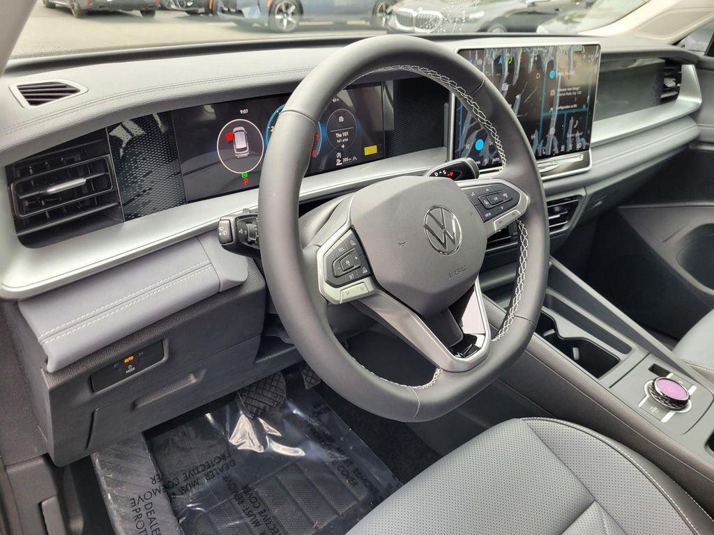 new 2025 Volkswagen Tiguan car, priced at $32,970