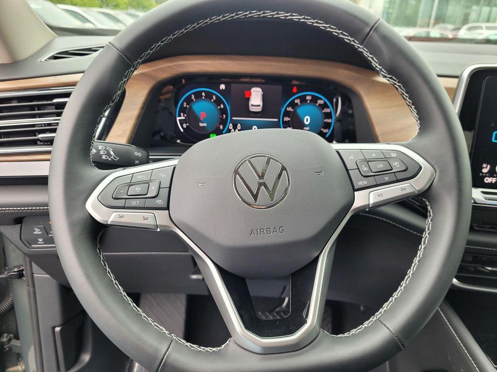 new 2025 Volkswagen Atlas car, priced at $45,482