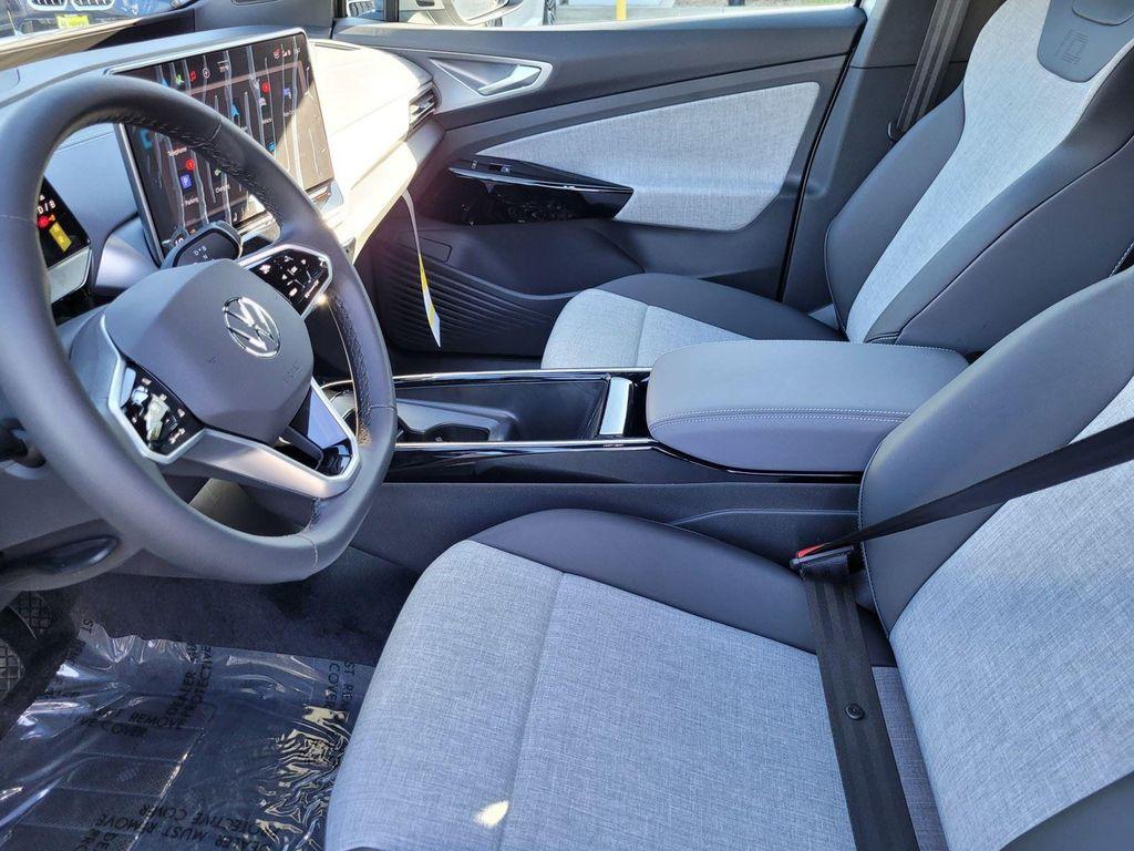 new 2025 Volkswagen ID.4 car, priced at $39,926