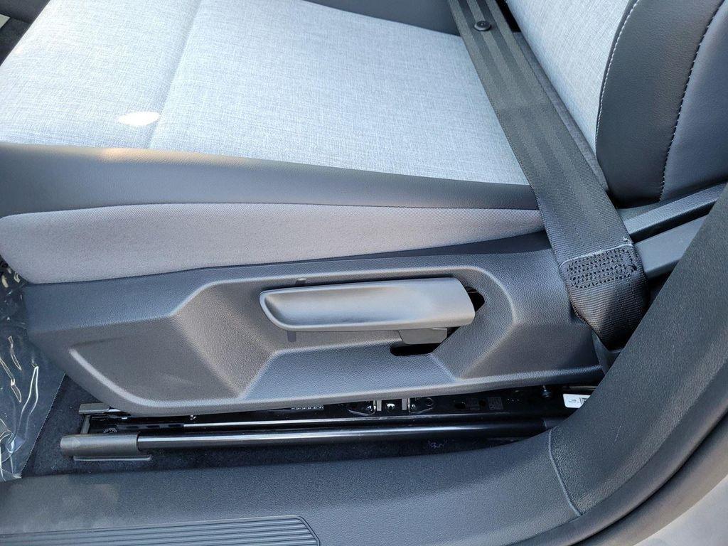 new 2025 Volkswagen ID.4 car, priced at $39,926