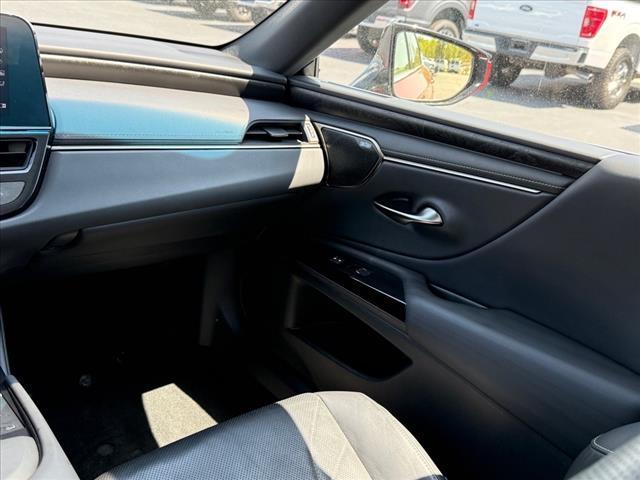 used 2022 Lexus ES 350 car, priced at $37,268