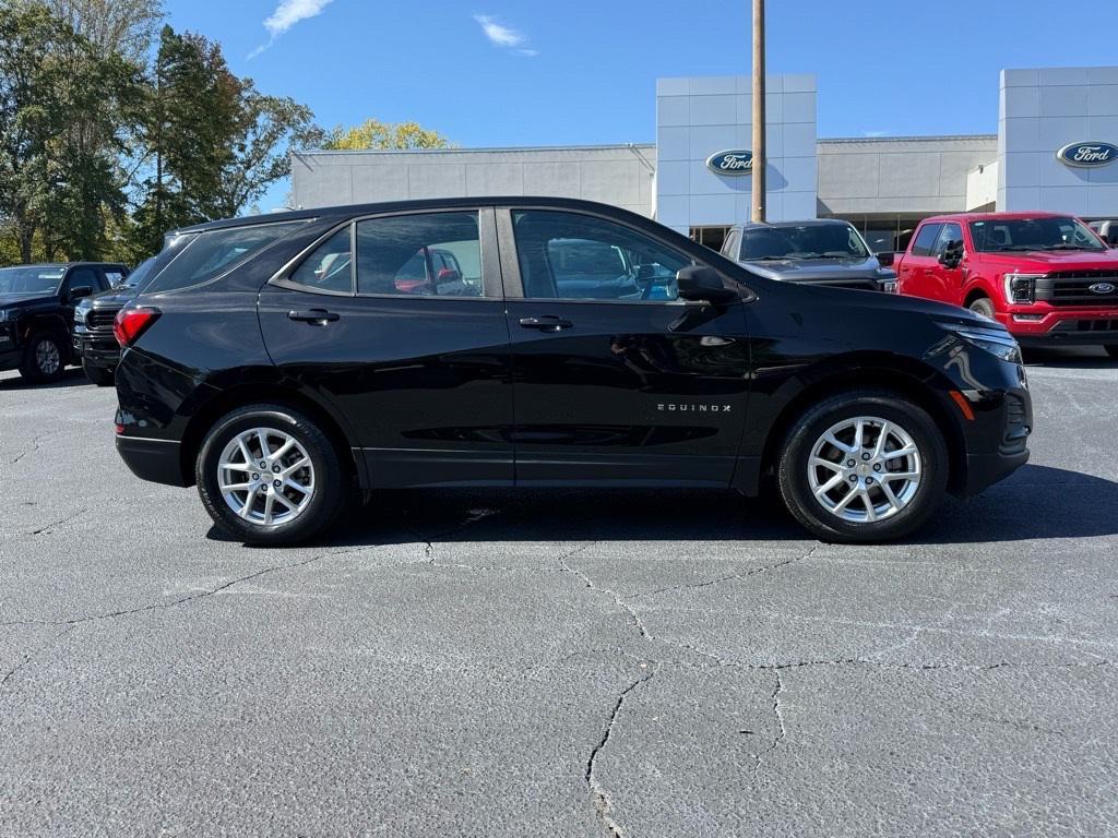 used 2022 Chevrolet Equinox car, priced at $17,299