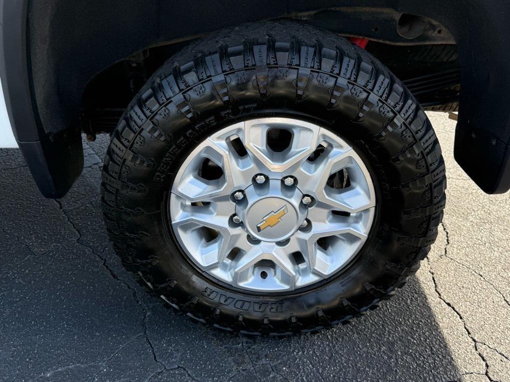 used 2024 Chevrolet Silverado 2500 car, priced at $52,075