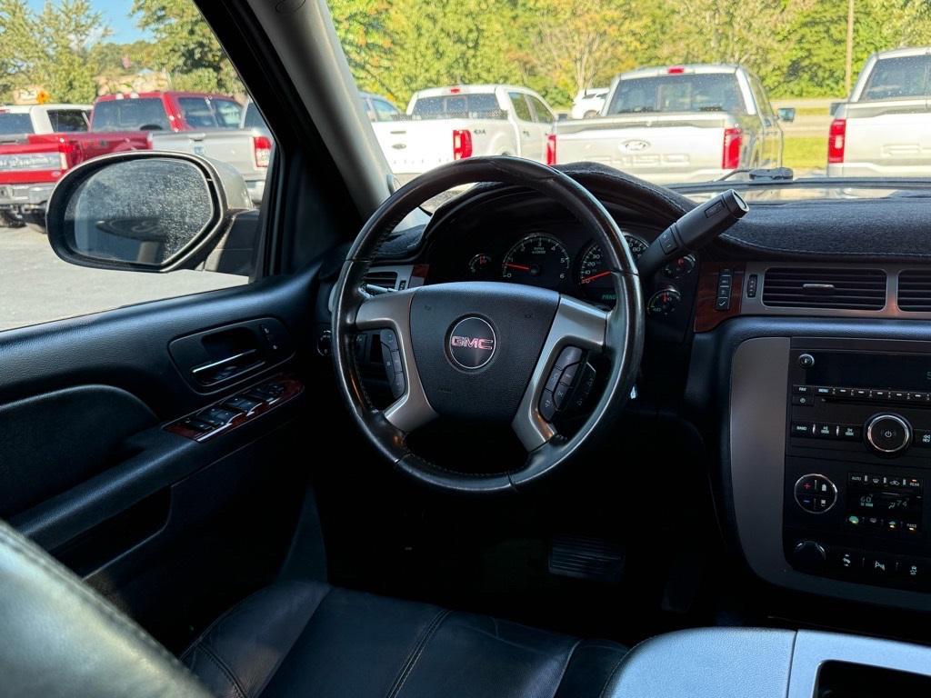 used 2013 GMC Yukon car, priced at $10,999