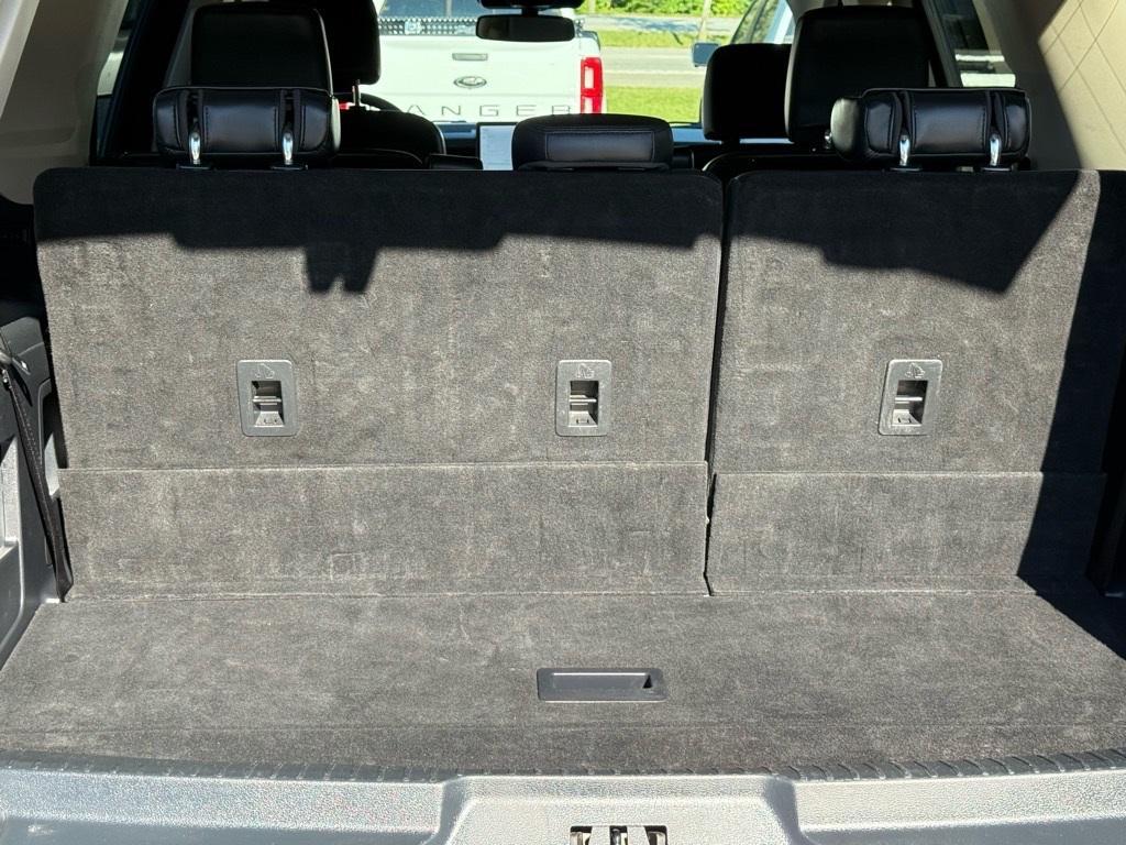 used 2024 Ford Expedition car, priced at $43,295