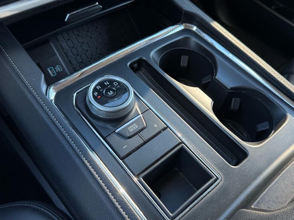 used 2024 Ford Expedition car, priced at $43,295
