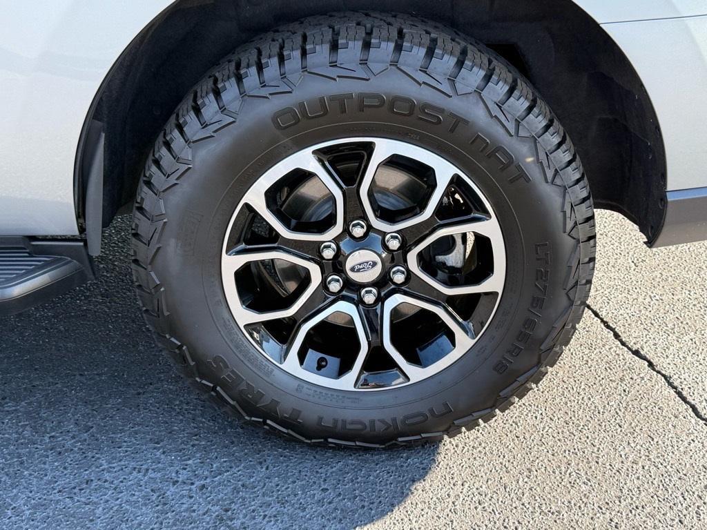 used 2024 Ford Expedition car, priced at $43,295