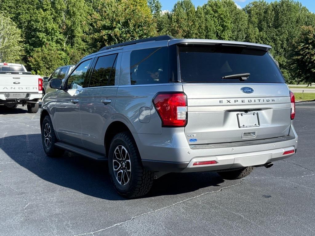 used 2024 Ford Expedition car, priced at $43,295