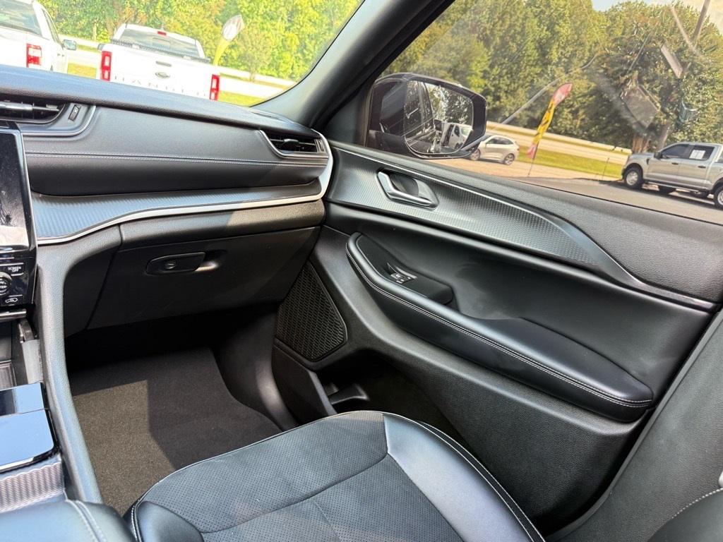 used 2024 Jeep Grand Cherokee car, priced at $33,816