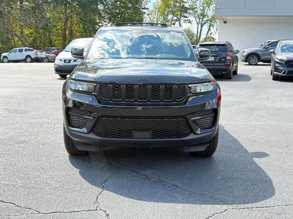 used 2024 Jeep Grand Cherokee car, priced at $33,816