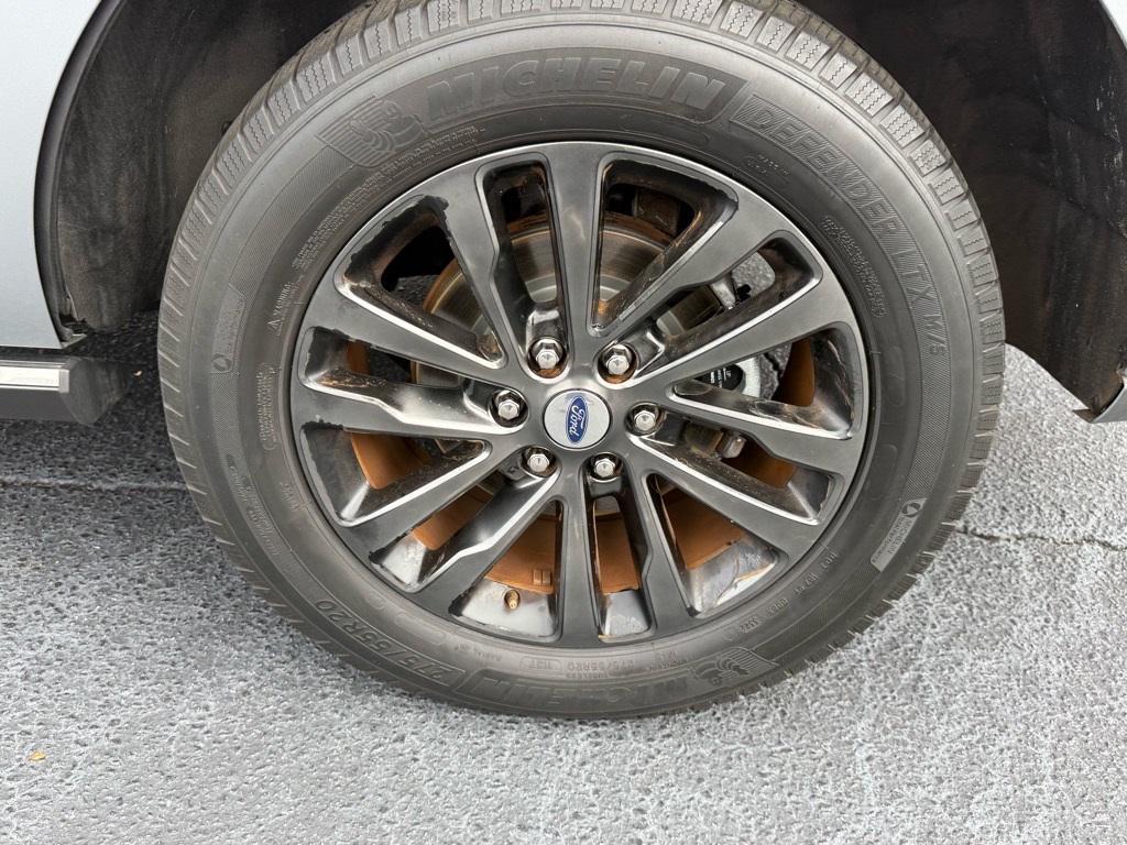 used 2020 Ford Expedition car, priced at $28,000