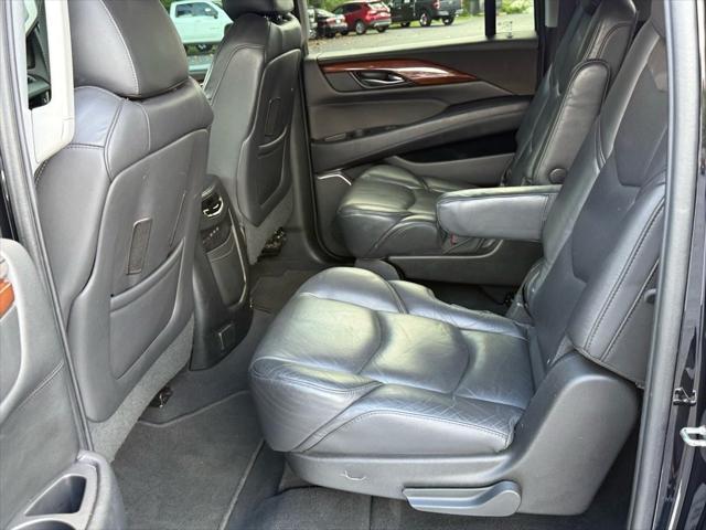 used 2018 Cadillac Escalade ESV car, priced at $25,597