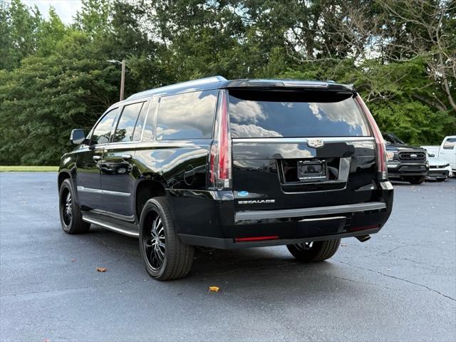 used 2018 Cadillac Escalade ESV car, priced at $25,597