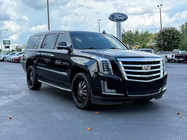 used 2018 Cadillac Escalade ESV car, priced at $25,597