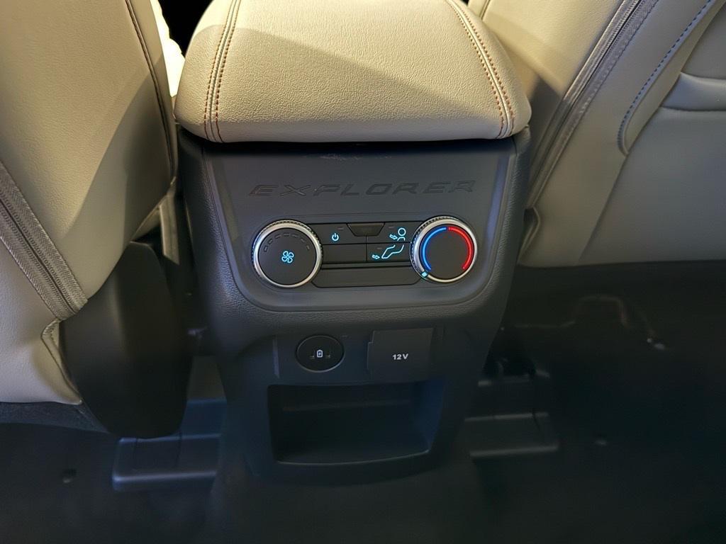 new 2025 Ford Explorer car, priced at $43,467