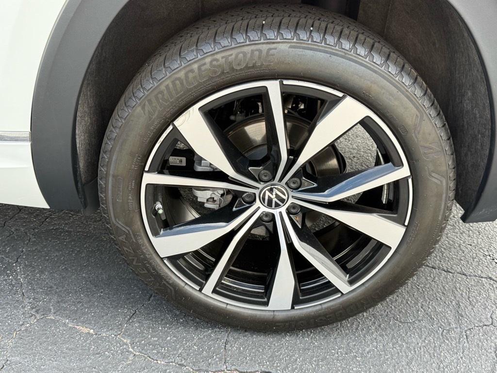 used 2024 Volkswagen Atlas car, priced at $41,099