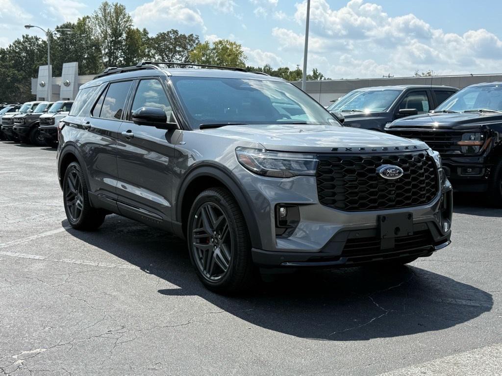 new 2025 Ford Explorer car, priced at $48,443