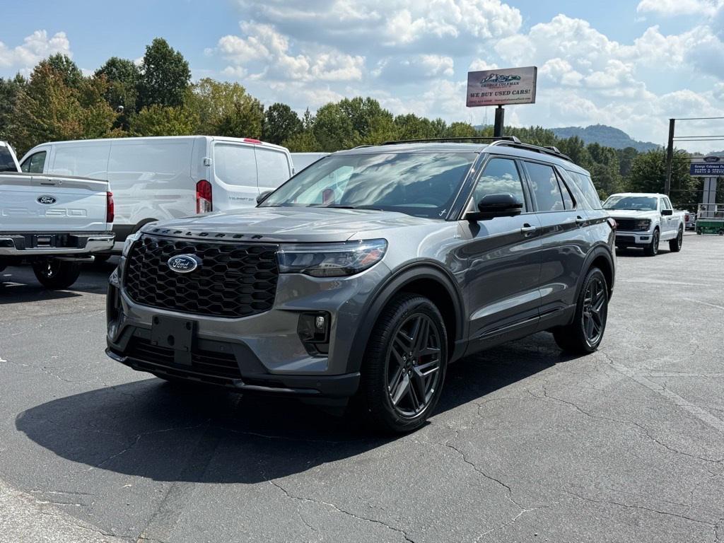 new 2025 Ford Explorer car, priced at $48,443