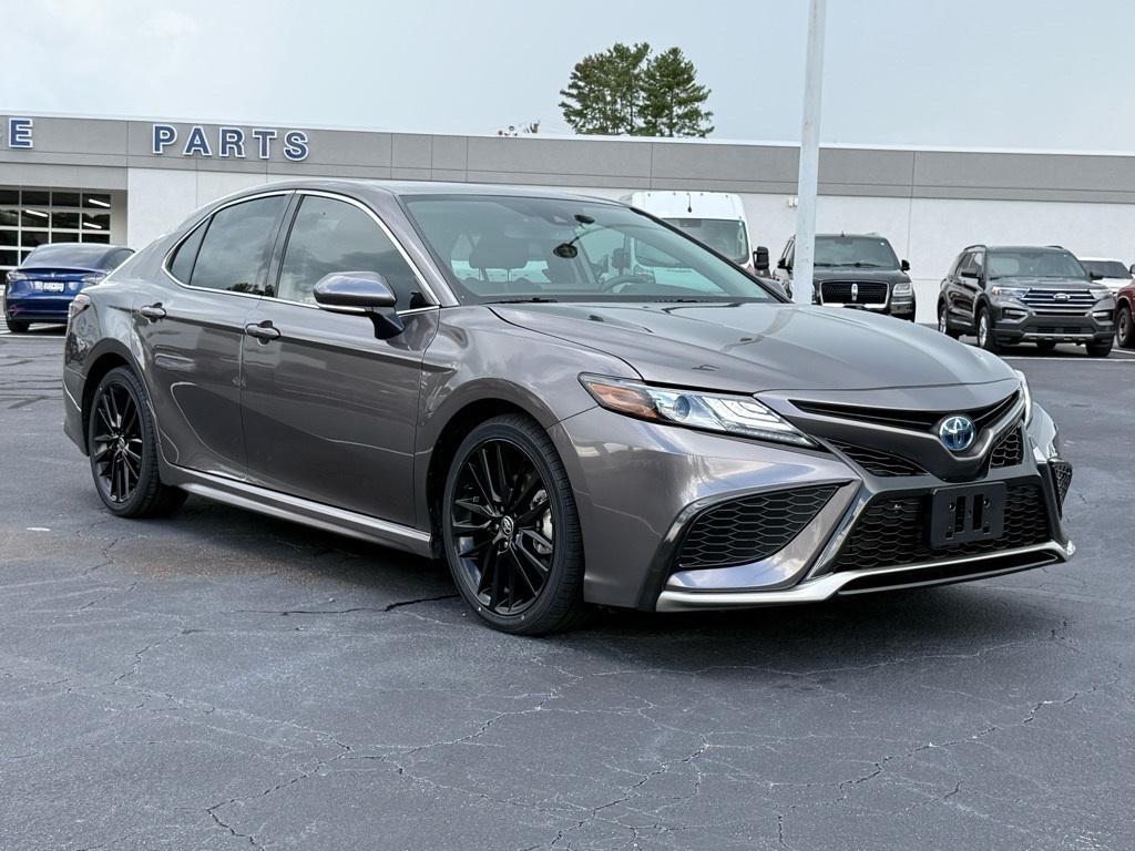 used 2024 Toyota Camry Hybrid car, priced at $31,294