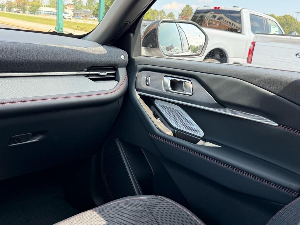 new 2025 Ford Explorer car, priced at $59,133