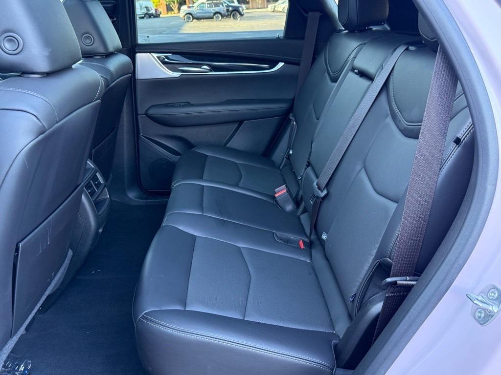 used 2025 Cadillac XT5 car, priced at $43,895