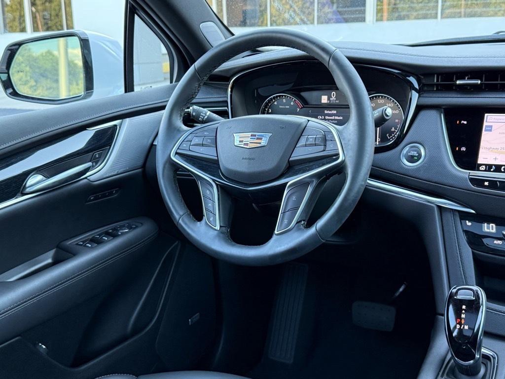 used 2025 Cadillac XT5 car, priced at $43,895