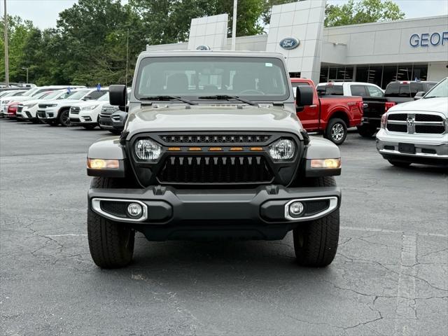 used 2021 Jeep Gladiator car, priced at $31,644
