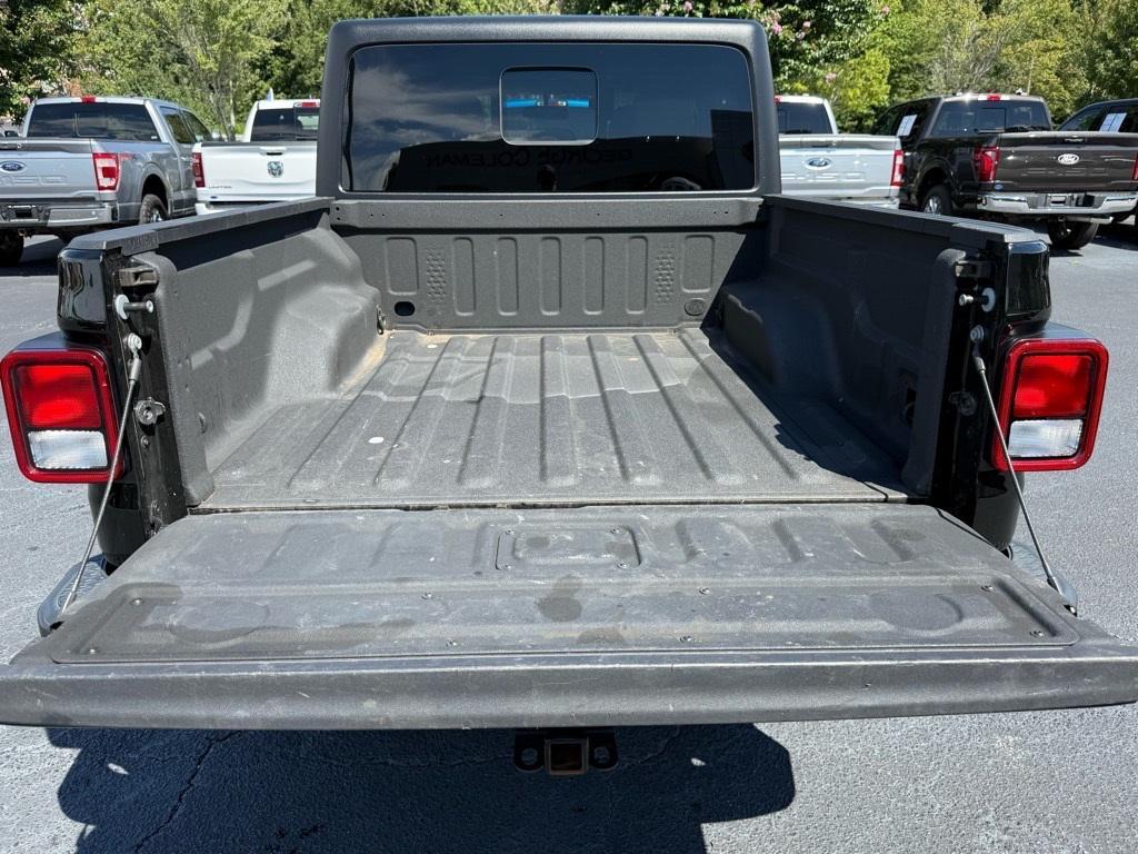 used 2023 Jeep Gladiator car, priced at $32,922