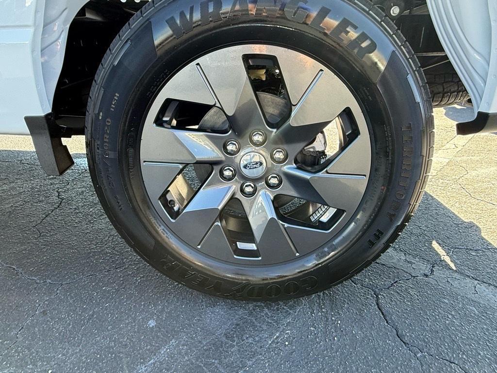 new 2025 Ford F-150 car, priced at $43,005
