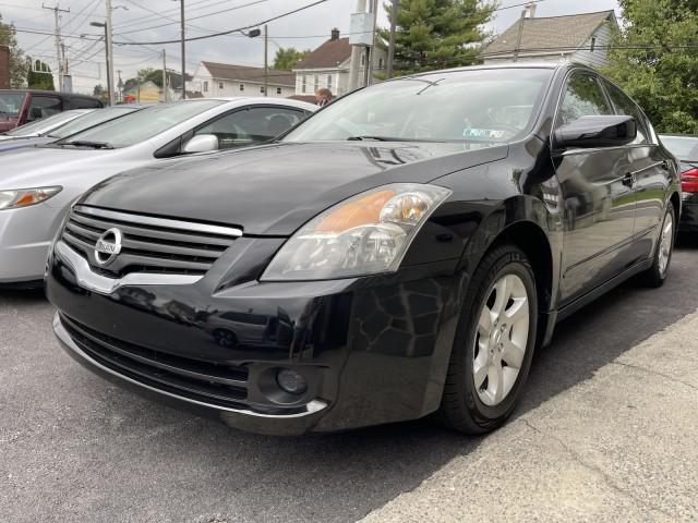 used 2009 Nissan Altima car, priced at $7,995