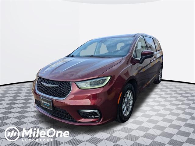 used 2023 Chrysler Pacifica car, priced at $24,000