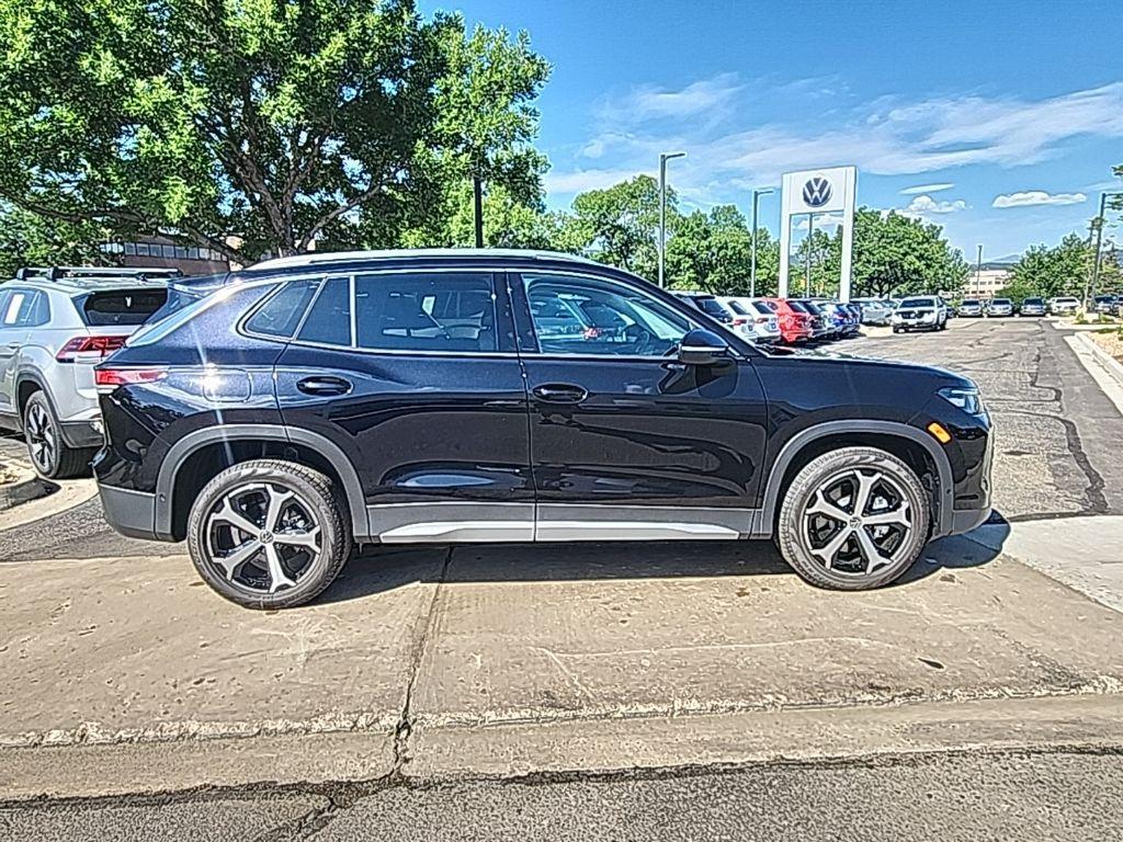 new 2025 Volkswagen Tiguan car, priced at $31,207