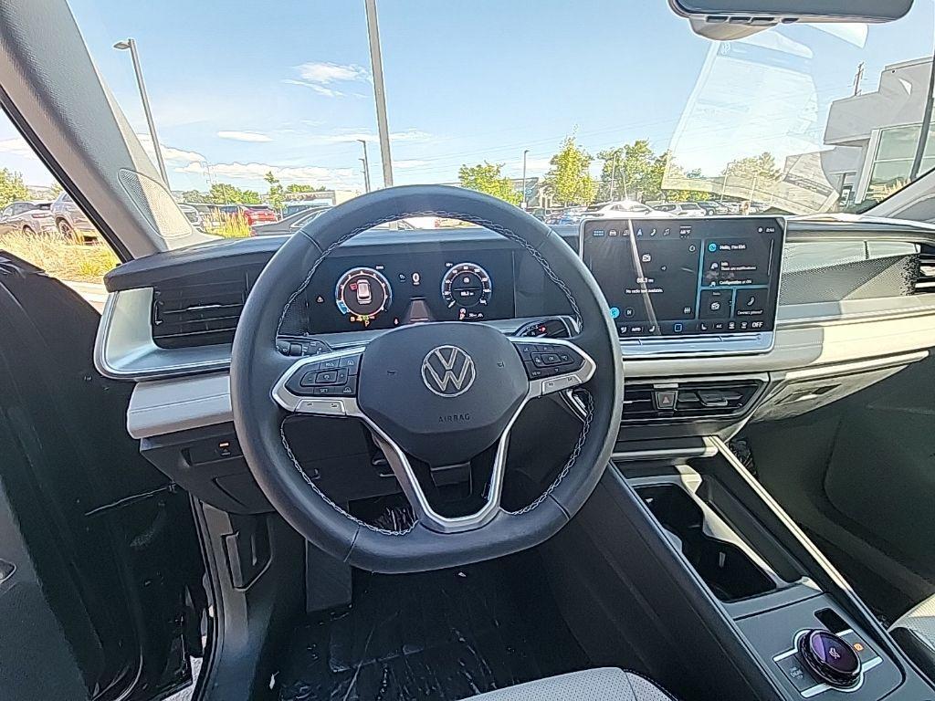 new 2025 Volkswagen Tiguan car, priced at $31,207