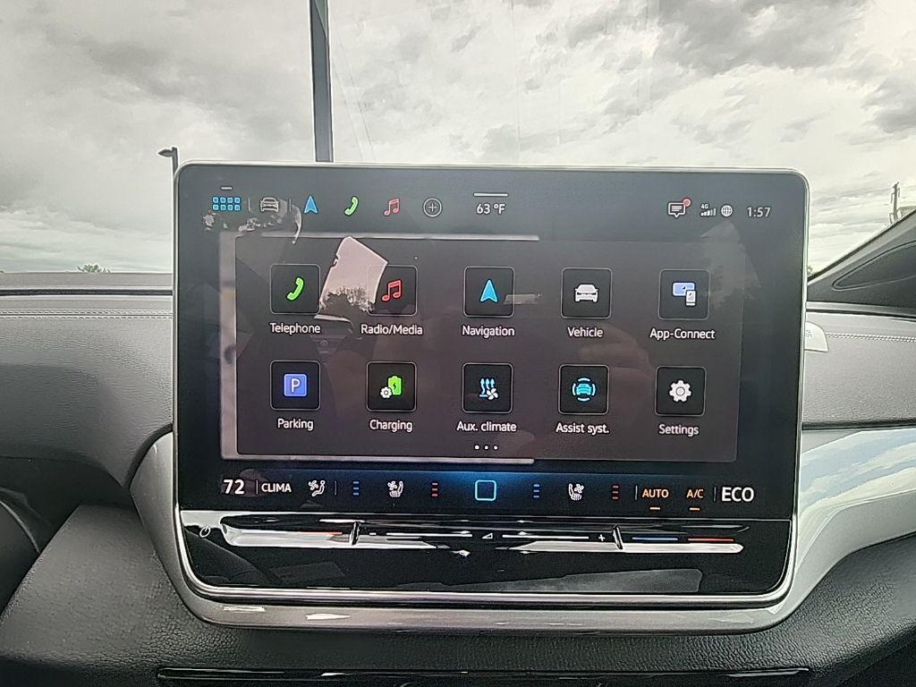 new 2025 Volkswagen ID.4 car, priced at $43,359