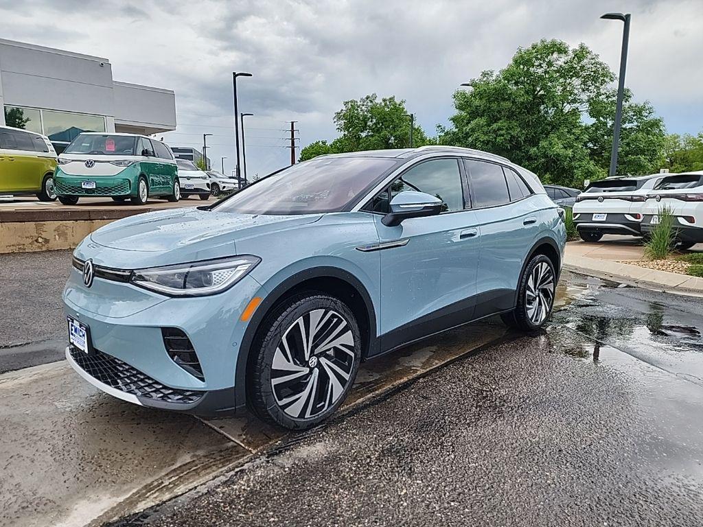 new 2025 Volkswagen ID.4 car, priced at $48,443