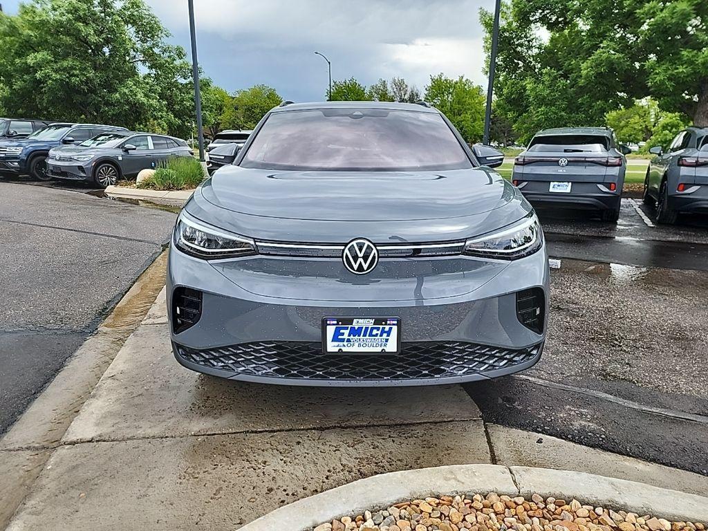 new 2025 Volkswagen ID.4 car, priced at $40,097