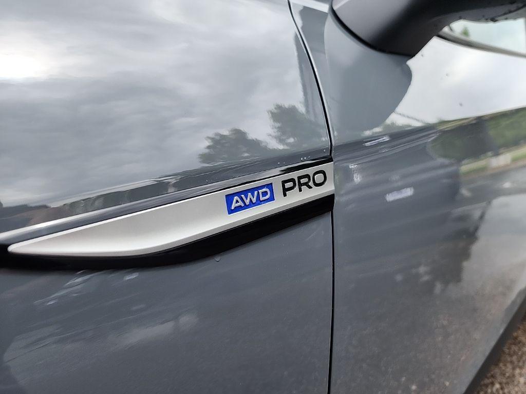 new 2025 Volkswagen ID.4 car, priced at $40,097