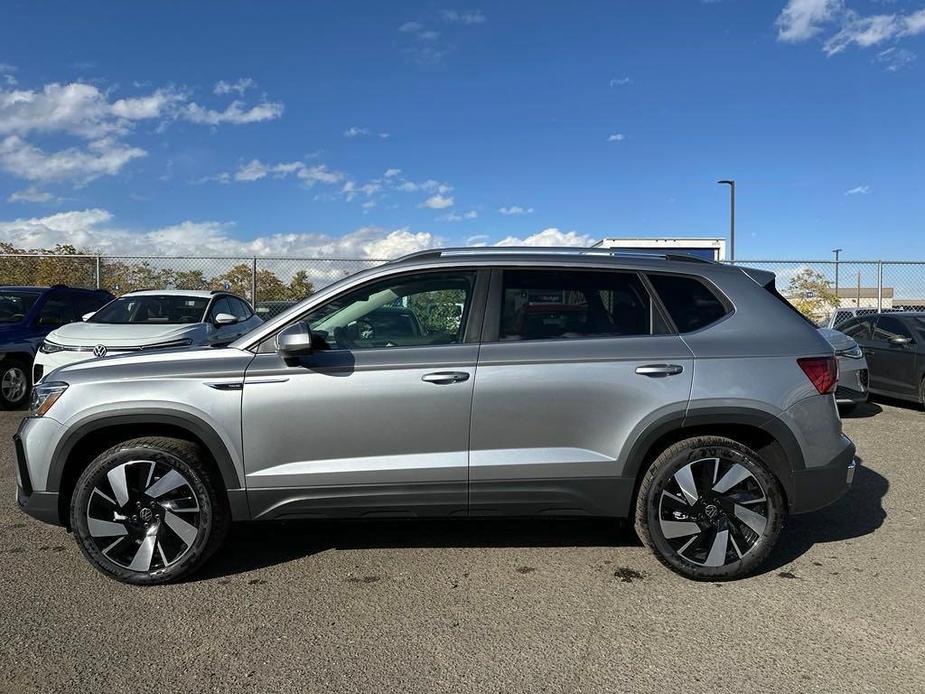 new 2024 Volkswagen Taos car, priced at $31,937