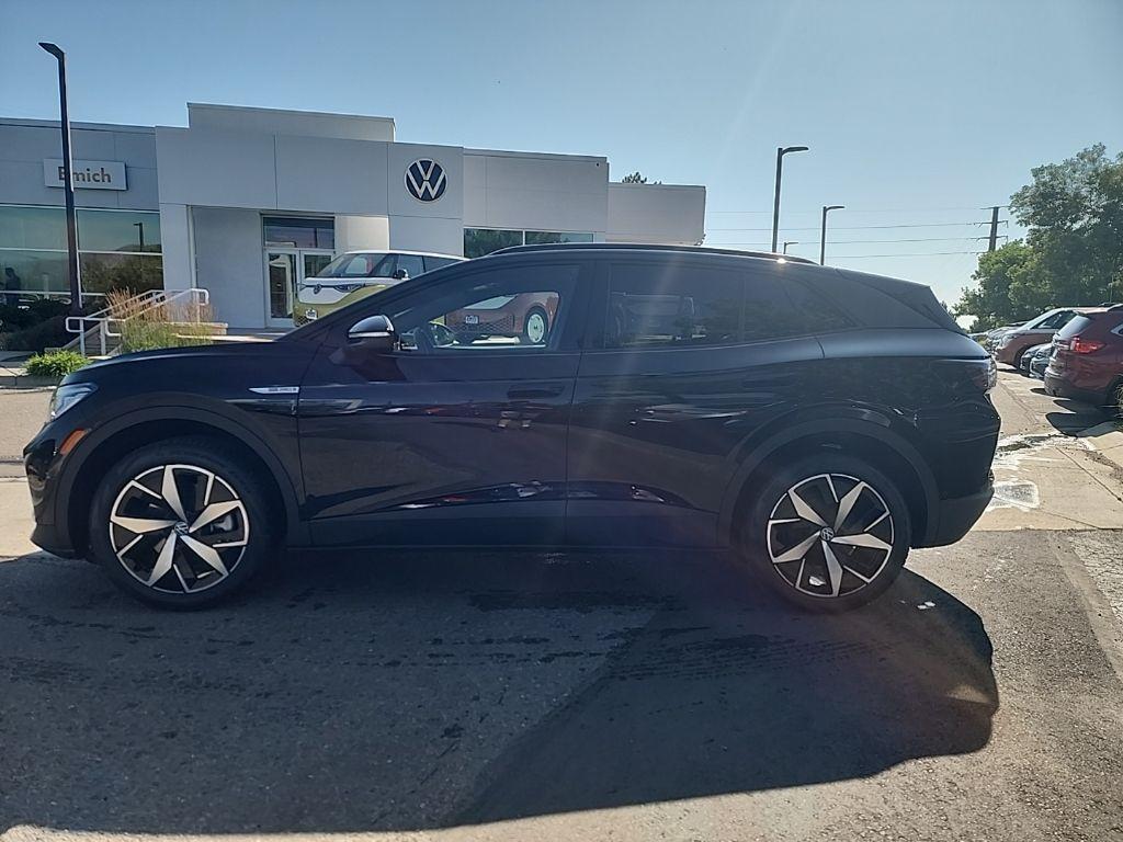 new 2025 Volkswagen ID.4 car, priced at $48,097