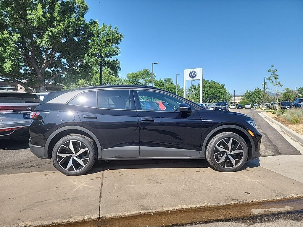 new 2025 Volkswagen ID.4 car, priced at $48,097