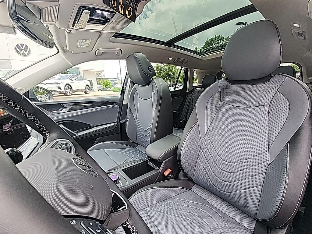 new 2025 Volkswagen Tiguan car, priced at $34,745